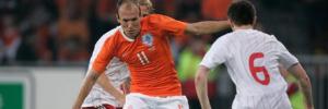 Arjen Robben voetbal spelend